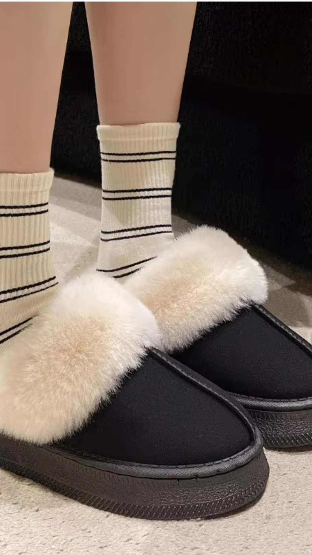 EMBER • Fur slippers